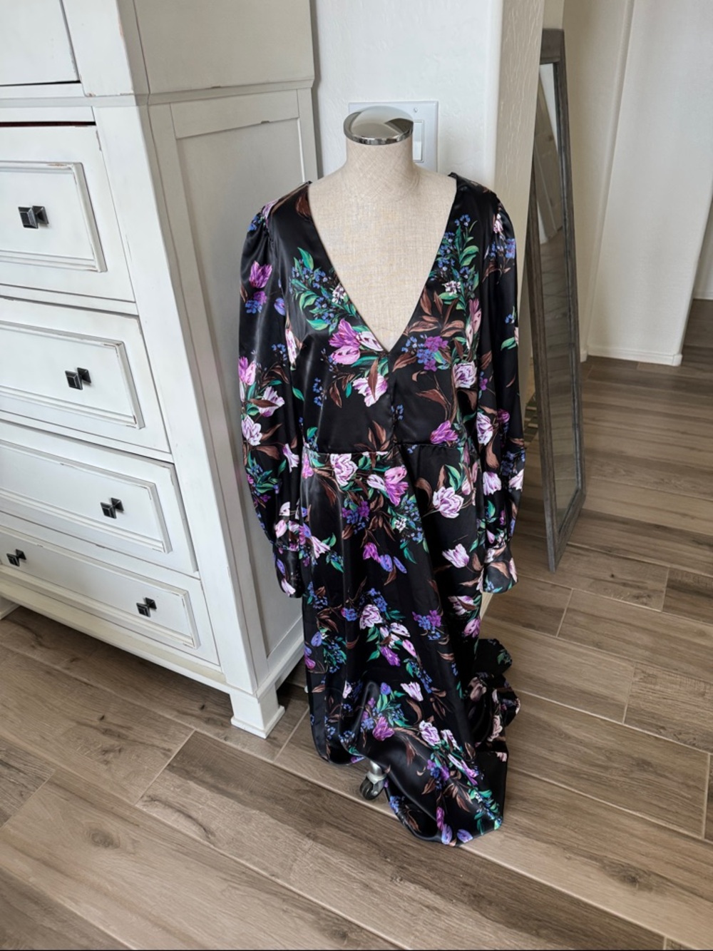AFRM XL Vesta Noir Bouquet Maxi Dress - Picture 2 of 8